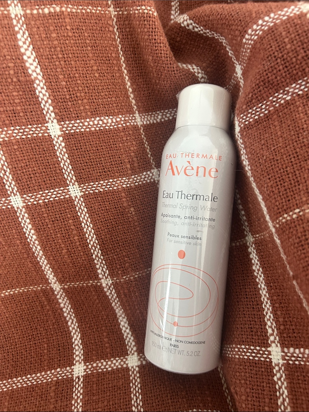 Avène Eau Thermale Soothing Thermal Spring Water Spray — White